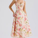 Valentīnas mežģīņu korsetes kleita