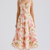 Valentīnas mežģīņu korsetes kleita