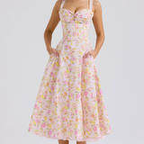 Valentīnas mežģīņu korsetes kleita