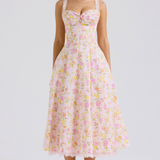 Valentīnas mežģīņu korsetes kleita