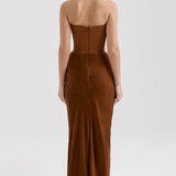 Lilijas formas garā kleita 