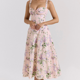 Valentīnas mežģīņu korsetes kleita