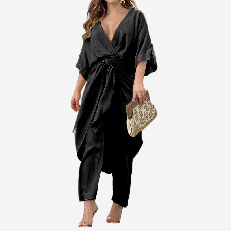 Alehandra divdaļīgs komplekts vienkrāsainā krāsā ar asimetrisku blūzi un taisnām biksēm