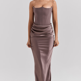 Lilijas formas garā kleita 