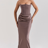 Lilijas formas garā kleita 