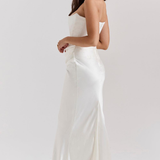 Lilijas formas garā kleita 