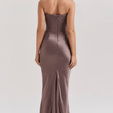 Lilijas formas garā kleita 